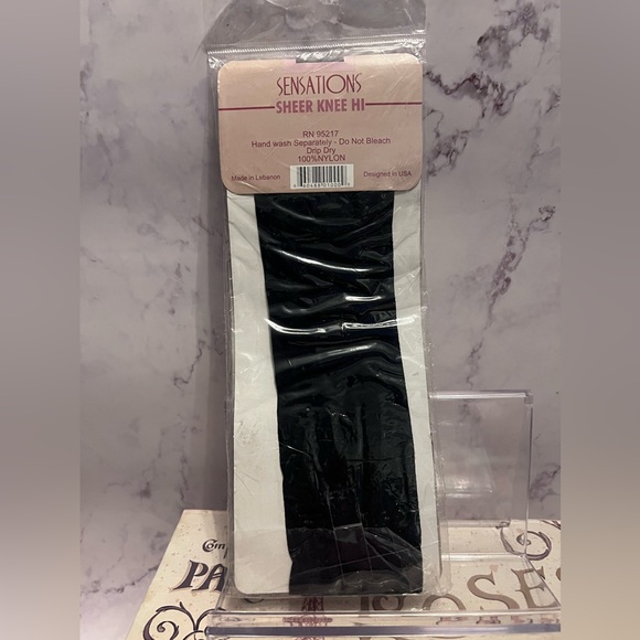 Bundle of vintage knee-hi’s and hosiery - Picture 7 of 9